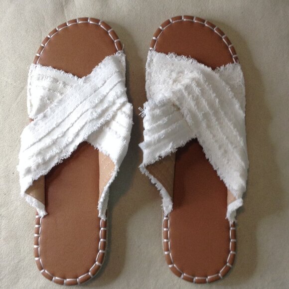 NWOT Unknown Mfg; White Fabric Slides/Espadrilles "11.5", Beach, Comfort, Vaca! - Picture 1 of 4